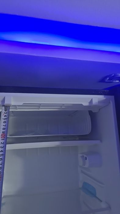 Mini xolodilnik 90 l Aiwa original