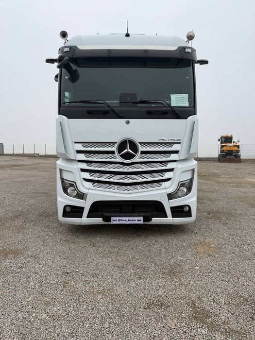 Mercedes Actros 2545 + прицеп Сотилади