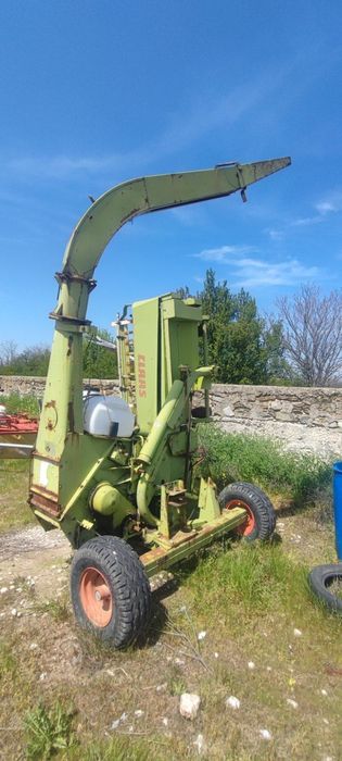 Силажирка CLAAS с подбирач за люцерна + кардан