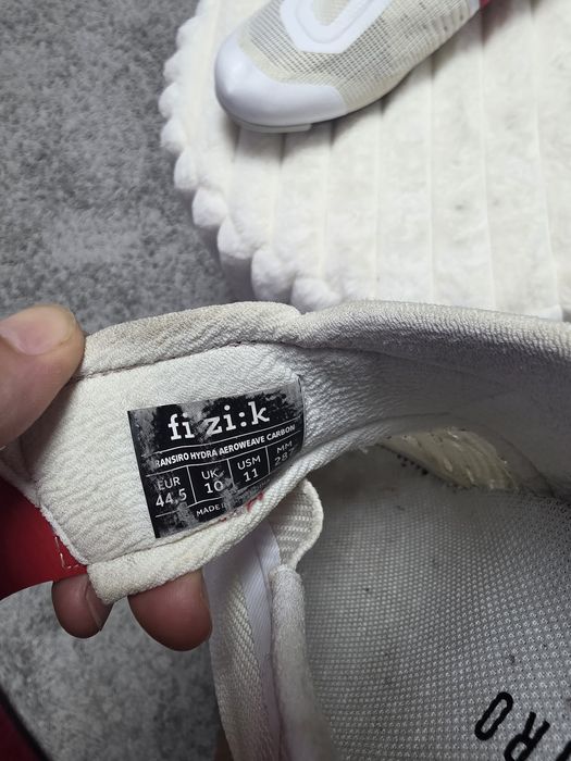 Pantofi ciclism Fizik  cu talpa de carbon 44,5