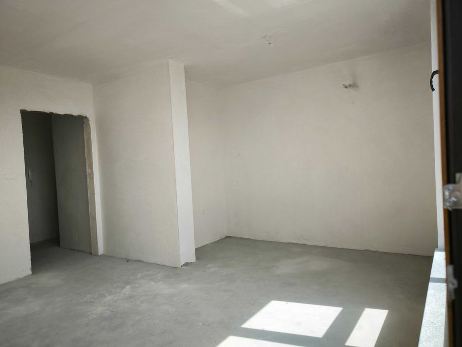 Продава се Двустаен апартамент в Пловдив, Южен - 89 кв.м за 933 €/кв.м - Снимка #2