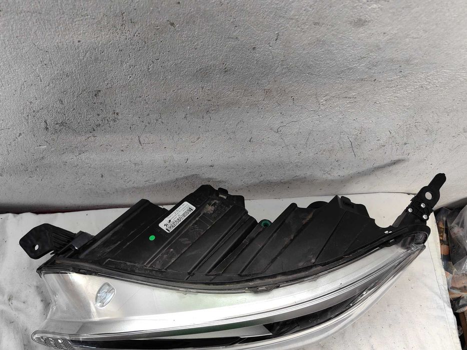 Оригинален фар Пежо Експерт  Peugeot Expert Xenon