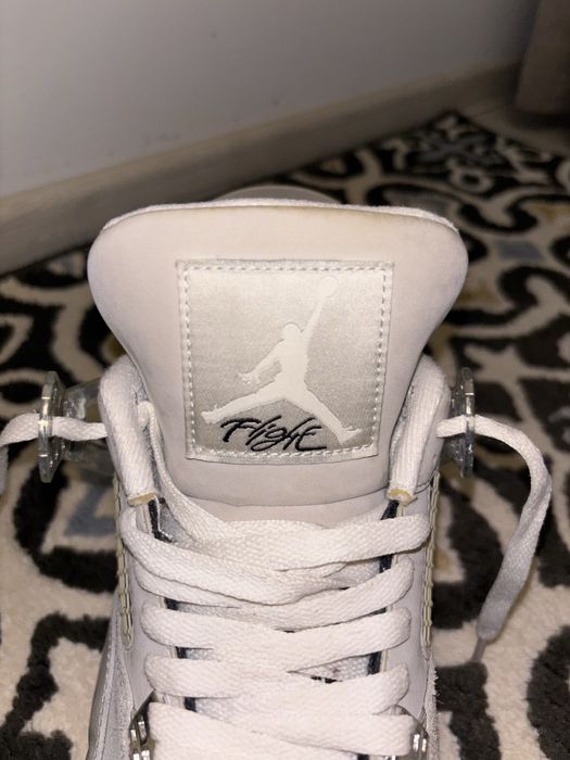 Jordan 4 frozen moments