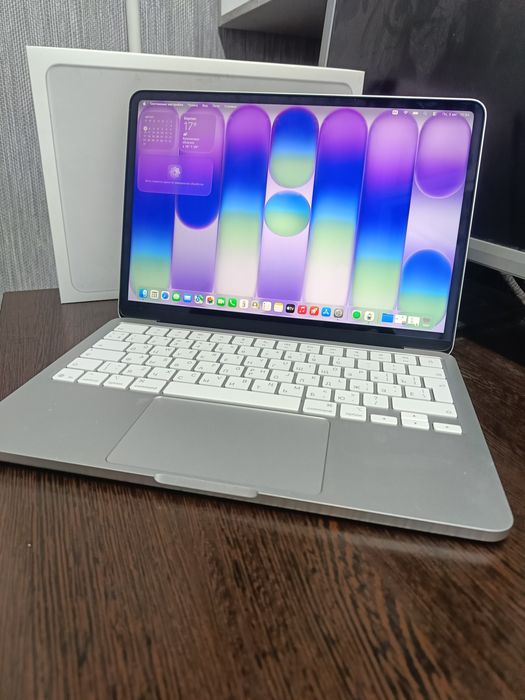 Macbook Neo 13 3 цикла заряда, идеал