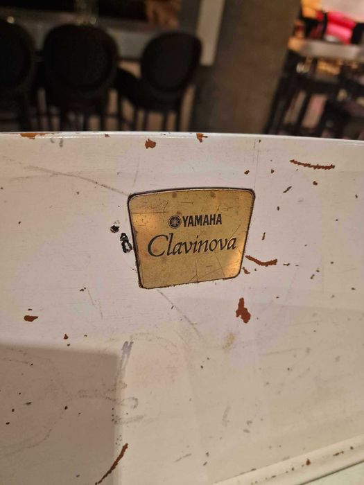 Yamaha Clavinova пиано