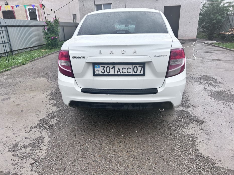 Продам машину лада гранта