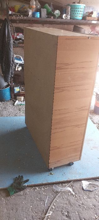 Шкаф срочно продам