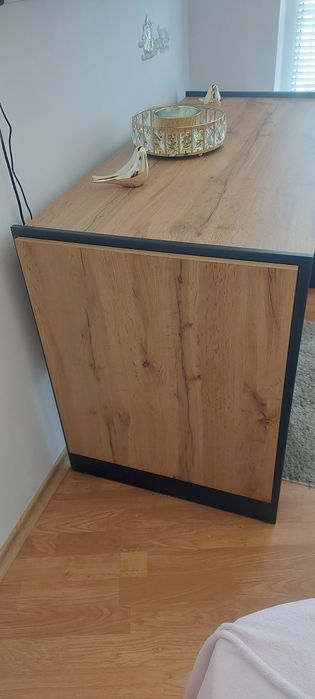 Бюро 180лв. Кресло с табуретка 200лв.