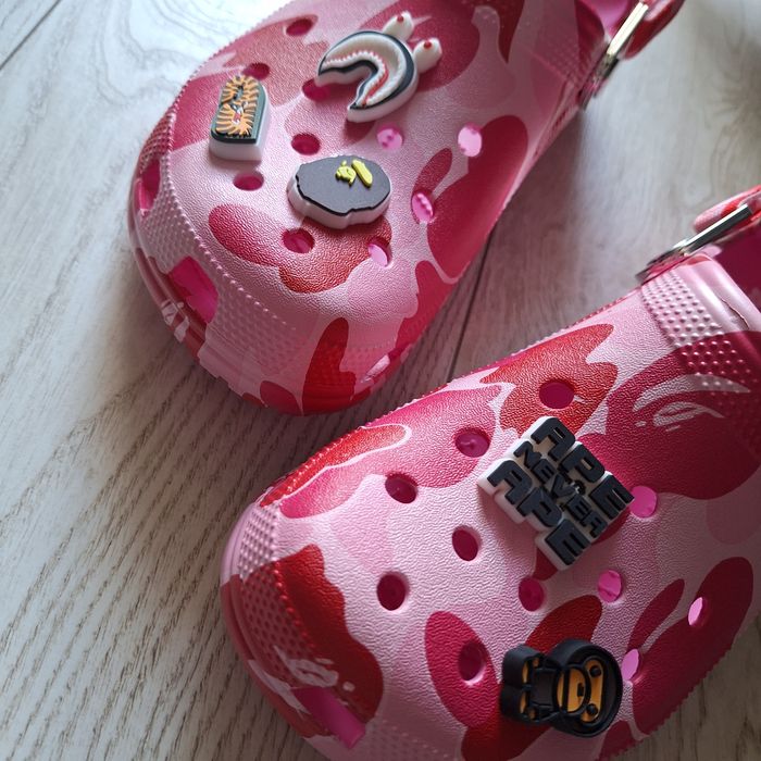 Papuci Crocs x Bape