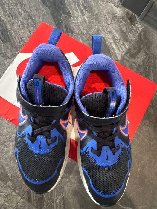 Маратонки  Nike
