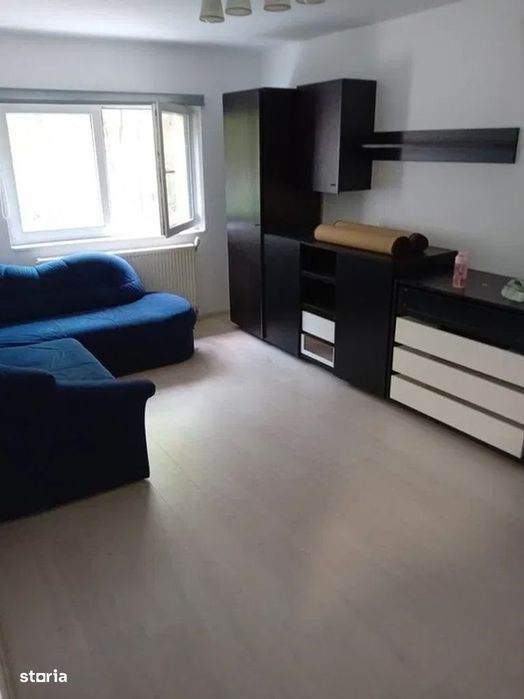 Apartament 3 camere, parter inalt, Stadion.