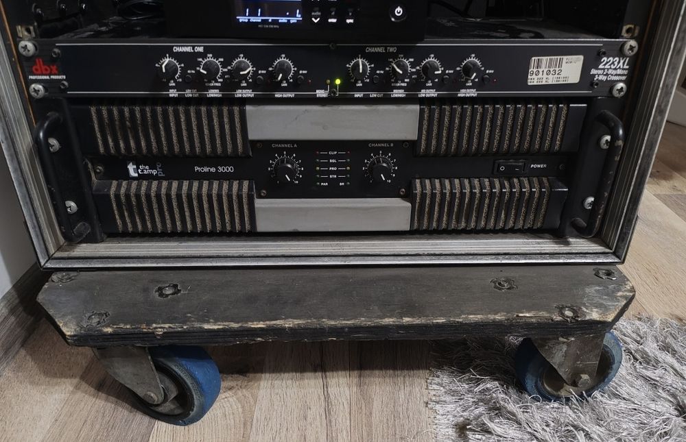 Vând boxe bas, amplificator și DSP dbx 223xl (dynacord, fbt, ev)
