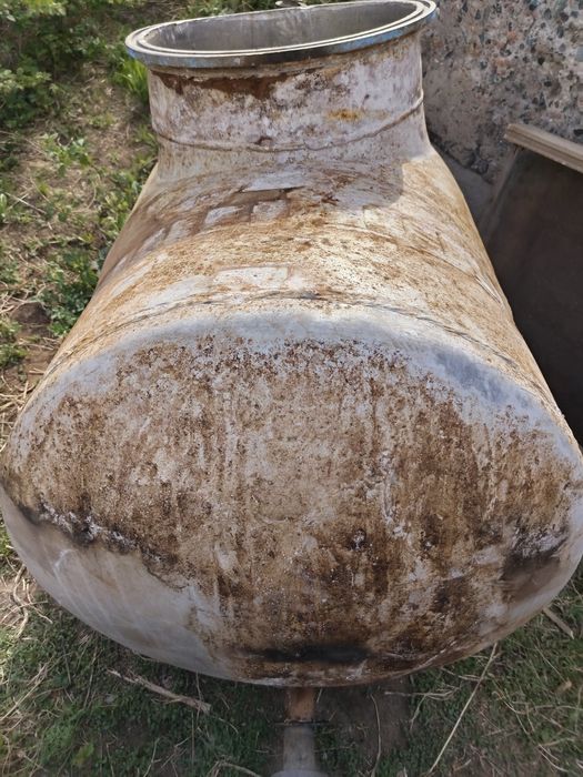 Продам алюминиевый бочку на 1000л