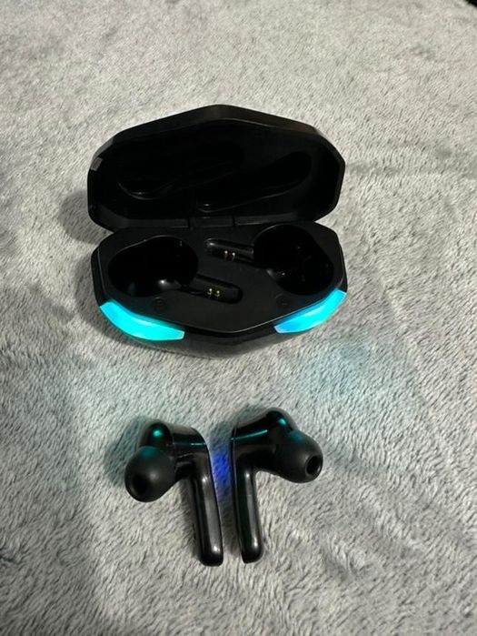 Căști Audio Bluetooth wireless cutie USB cu lumini colorate (ambientale) inclusiv pe căști, perfect funcționale