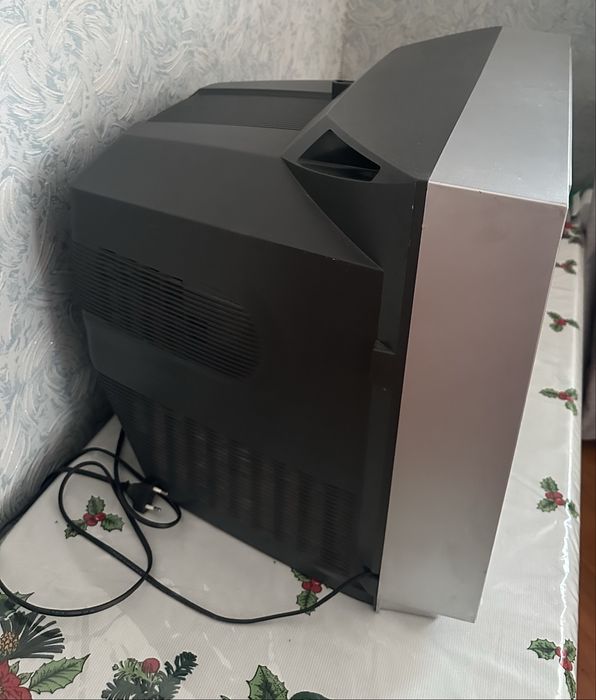 Продам телевизор