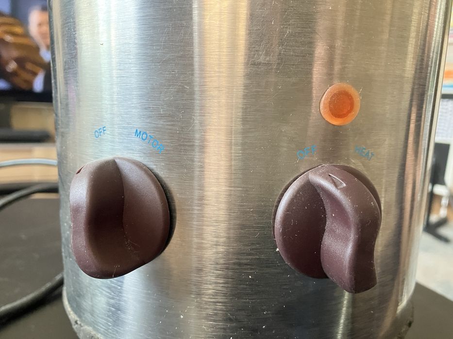 Шоколадный фонтан.