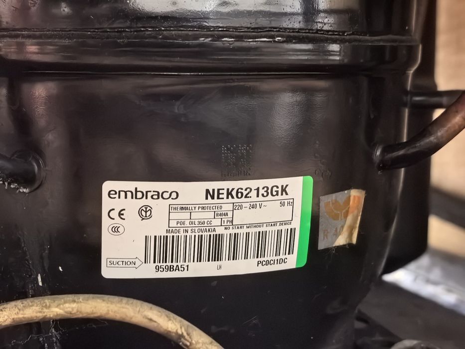 хладилна витрина за торти и храни