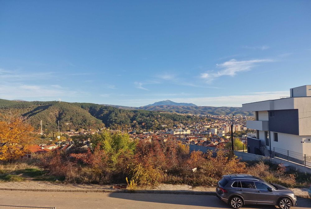 Тристаен апартамент с панорамна гледка в кв. Баларбаши