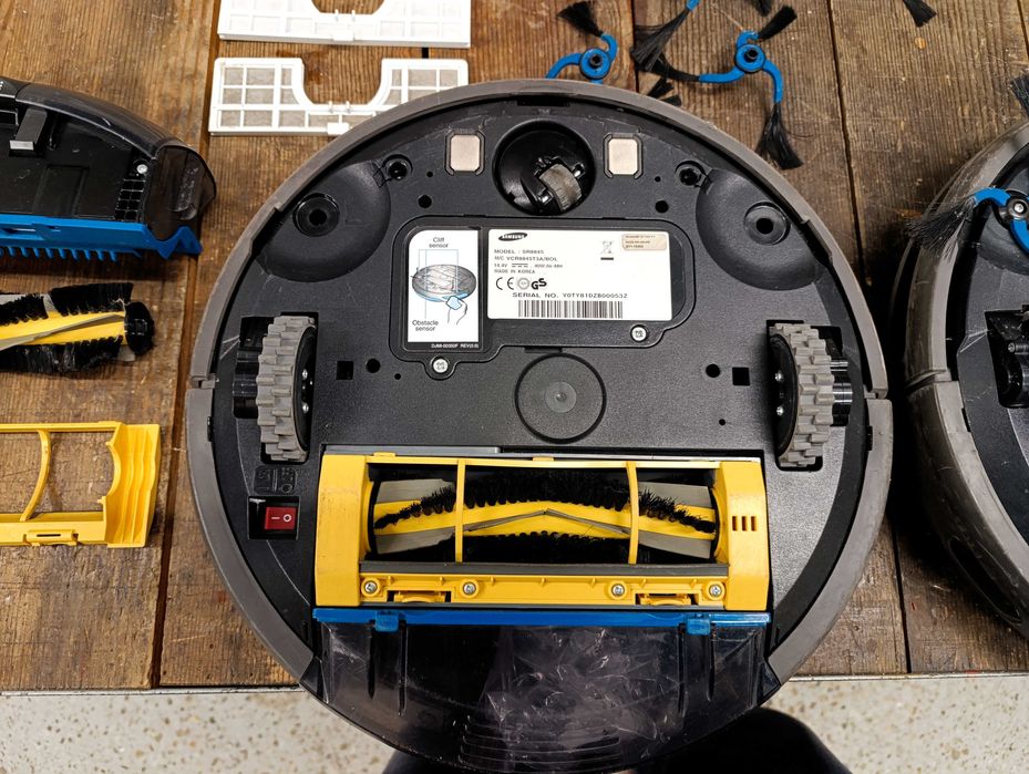 Прахосмукачки робот SAMSUNG SR8845 на части