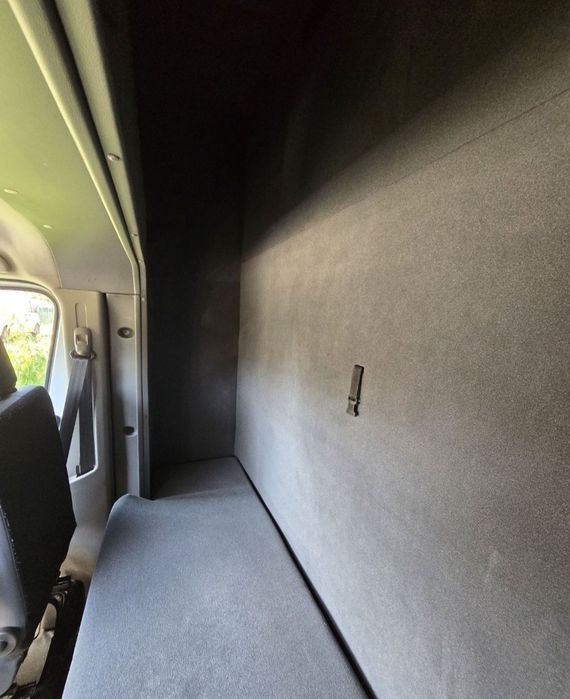 De vânzare firmă de transport SRL cu Autoutilitara renault master