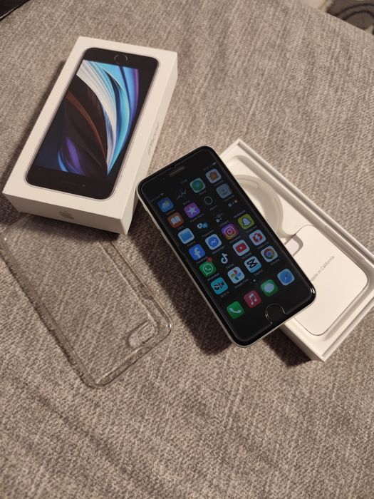 iPhone  SE  2020
