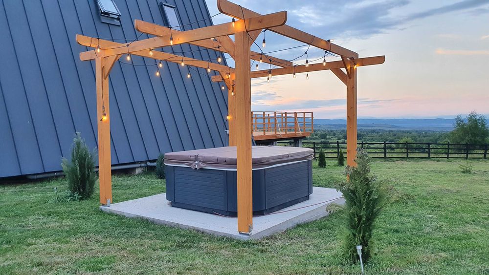 Jacuzzi exterior