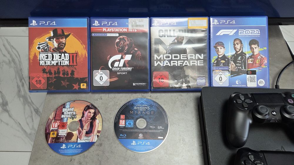 Vand PS4 complet 2 manete 7 jocuri si tv de 100 cm