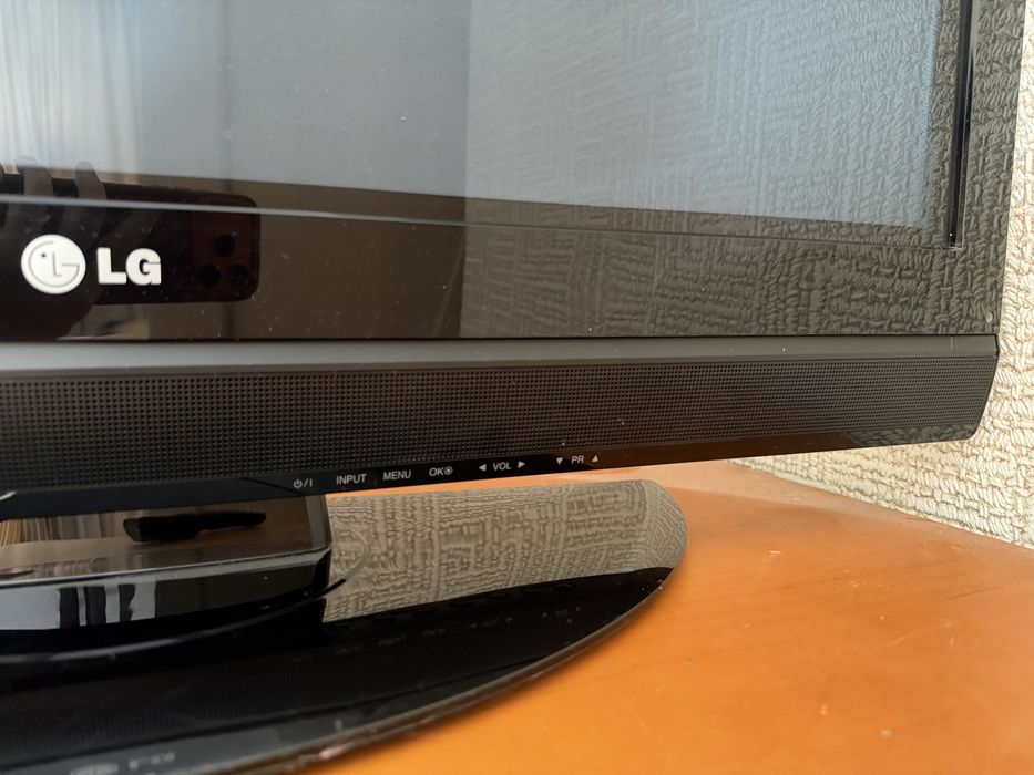 Телевизор LG 32PC5RA не смарт