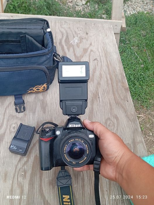 Фотоаппарат профессиональный Nikon D70