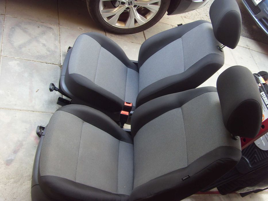 VW Голф 5  на части
