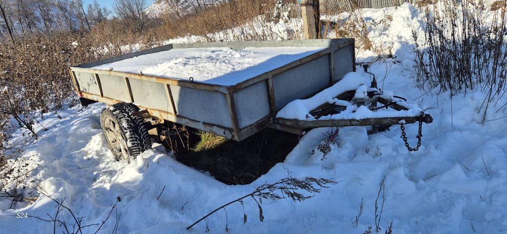 Легковой прицеп .