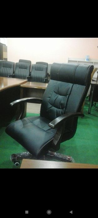 Xar xil turdagi kreslolar zakazga yasaladi