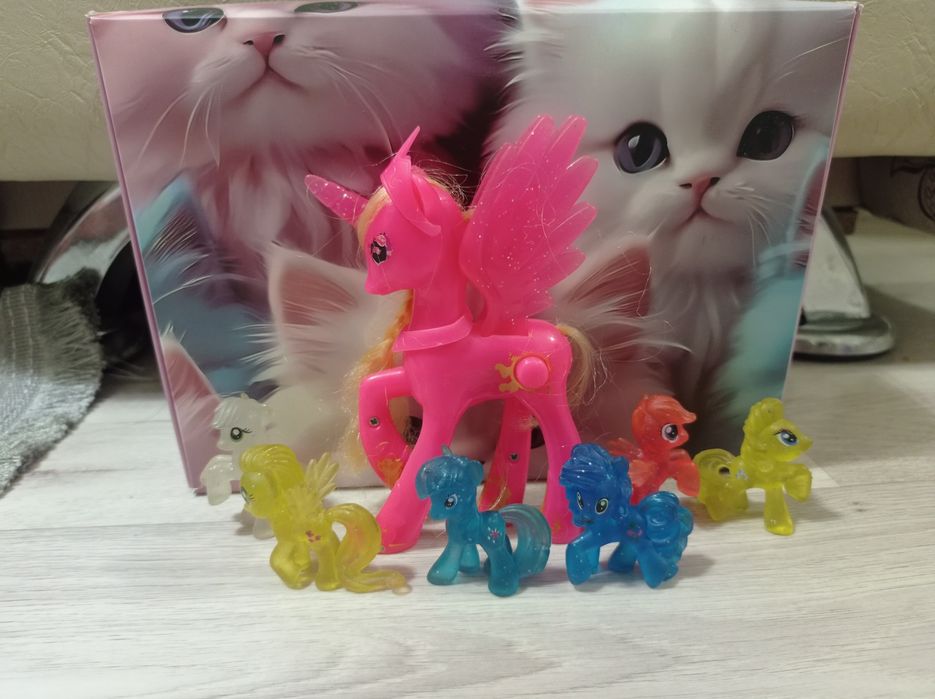 Пони игрушкий. Игрушка б/у