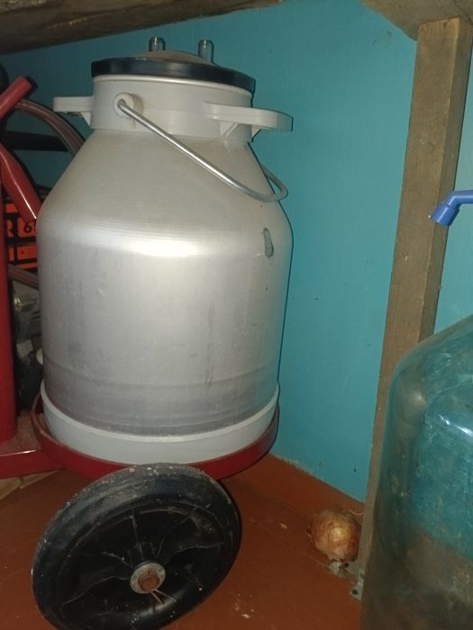 Продам  доильный аппарат