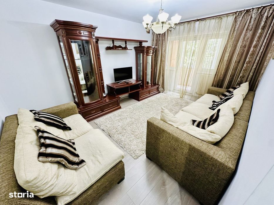 Apartament 3 camere Tg. Cucu-Podu de fier la bulevard