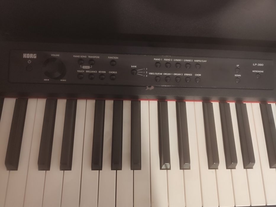 Pian digital Korg LP 380 plus scaun reglabil