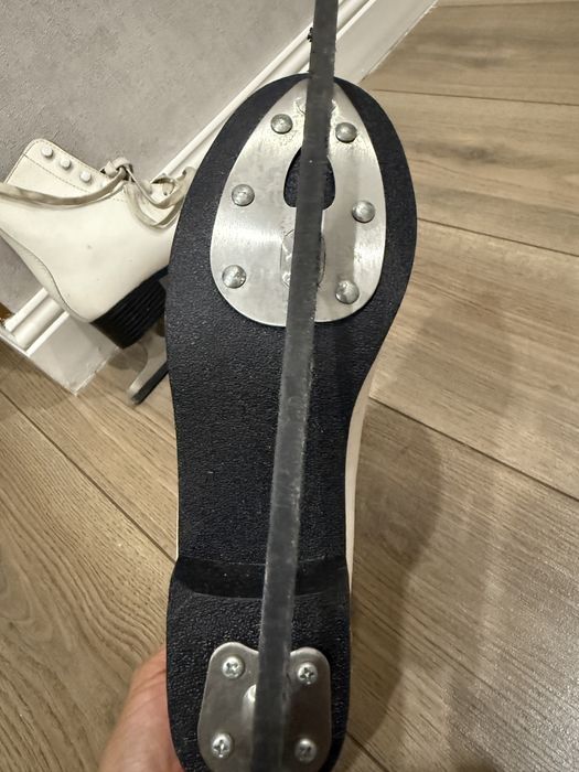 Продам коньки. Размер 35-36.