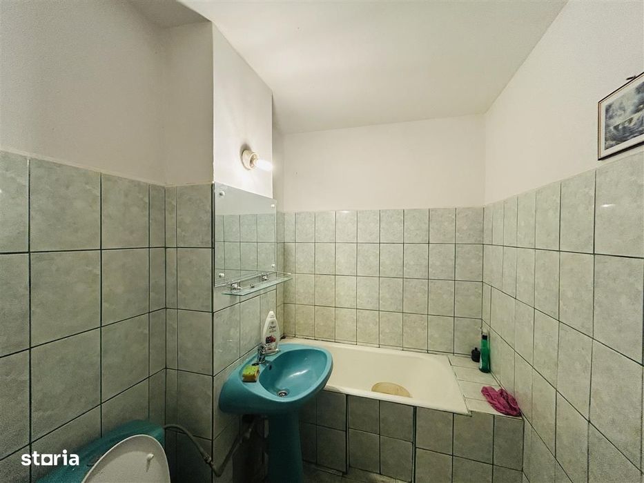 Apartament 3 camere, 76 mp, 2 balcoane, zona Siretului