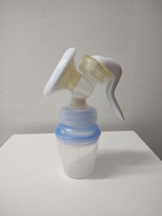 Avent стерилизатор за микровълнова и ръчна помпа за кърма