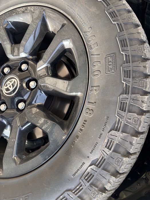 Toyota Hilux Invincible 2025