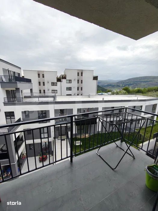 Apartament lux, 3 camere, 71 mp, parcare, etaj intermediar, zona Vivo