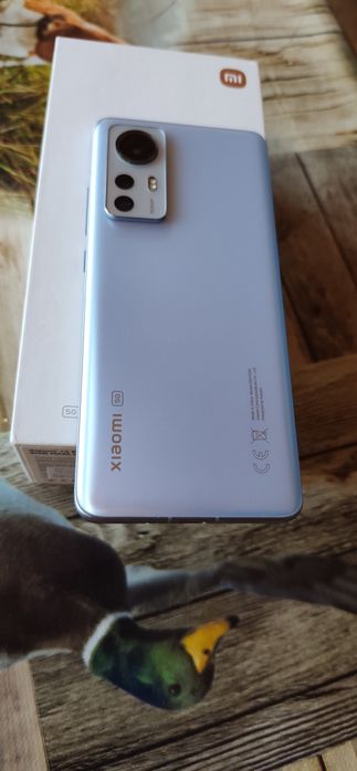 Xiaomi 12        .