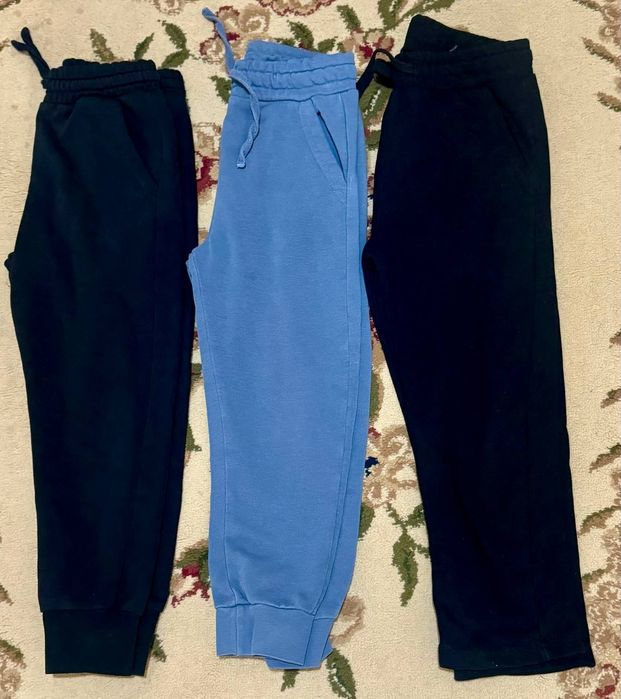 Спортивные штанишки на мальчика 5-6 лет 110 см в очень хорошем состоян