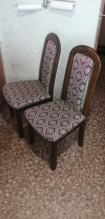 Продам новые стулья