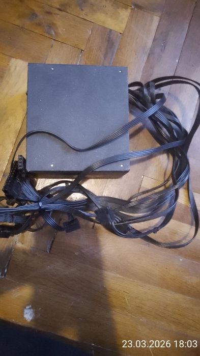 Продава се захранване за компютър