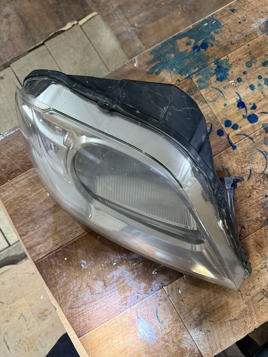 Фара ларгус правая оригинал рено