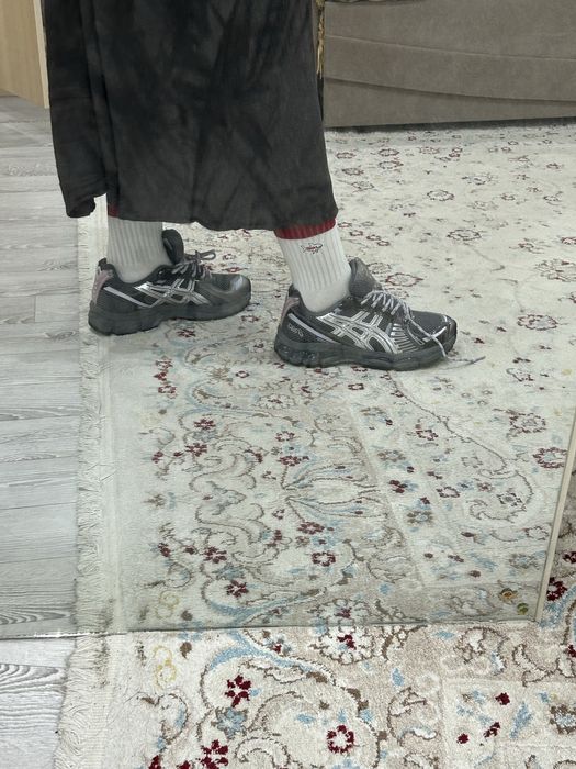 Кроссовки asics китай