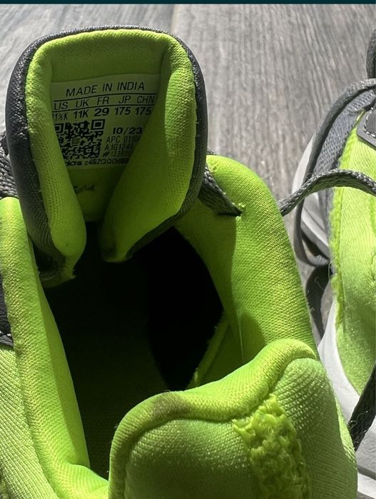 Adidași 29/ stare perfectă  Adidas