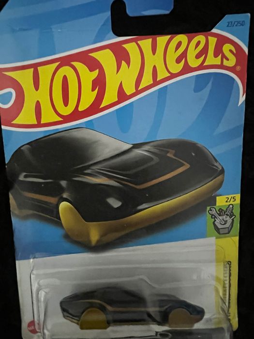 Hot wheels брелок