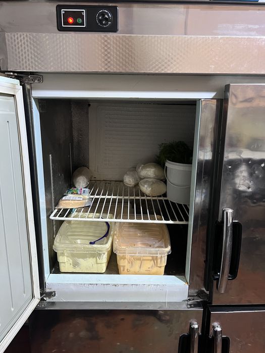 Холодильник в отличном сосотаянии